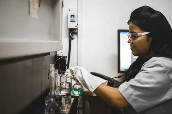 An inductively coupled plasma spectrometer in the TCR Engineering chemical analysis laboratory