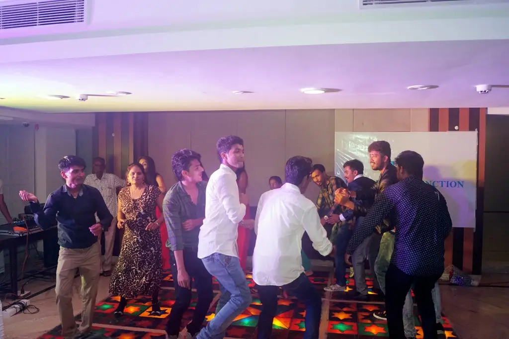 TCR Advanced celebrates milestone year 2015-16